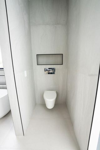 3010 W TRILBY AVENUE, Tampa, FL 33611