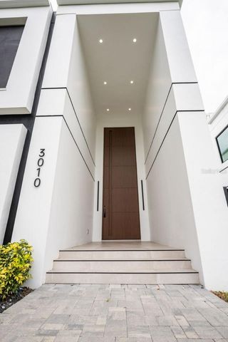 3010 W TRILBY AVENUE, Tampa, FL 33611