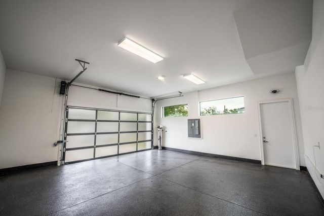 3010 W TRILBY AVENUE, Tampa, FL 33611