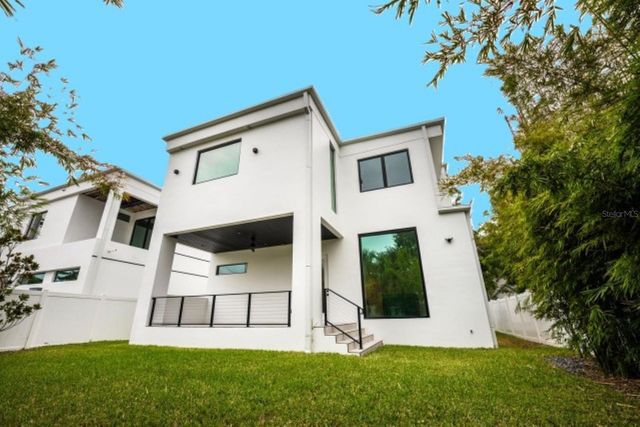 3010 W TRILBY AVENUE, Tampa, FL 33611