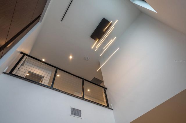 3010 W TRILBY AVENUE, Tampa, FL 33611