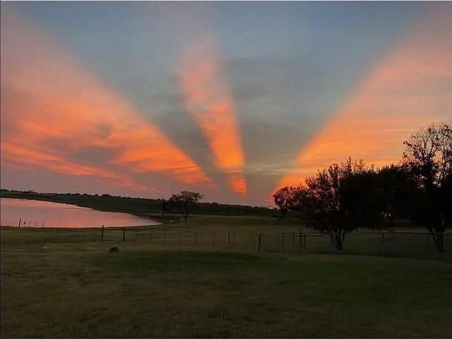 4378 Old Fort Worth Road, Midlothian, TX 76065