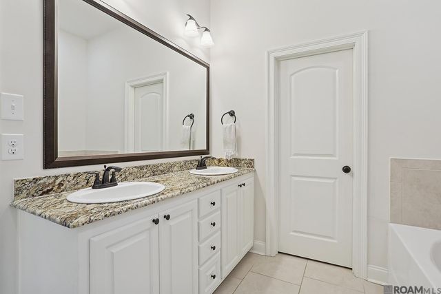 1706 S Gonzales Trace Ave, Gonzales, LA 70737