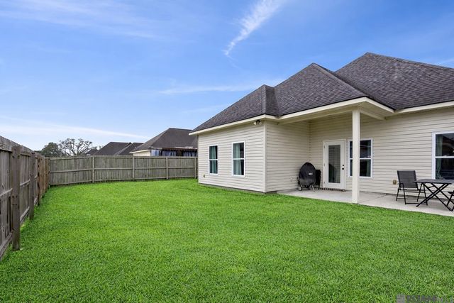 1706 S Gonzales Trace Ave, Gonzales, LA 70737
