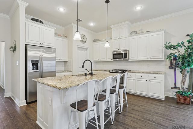 1706 S Gonzales Trace Ave, Gonzales, LA 70737