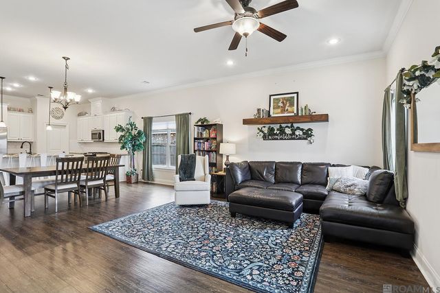 1706 S Gonzales Trace Ave, Gonzales, LA 70737