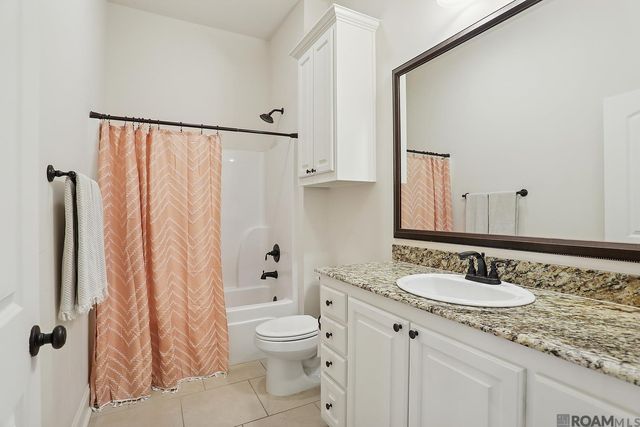 1706 S Gonzales Trace Ave, Gonzales, LA 70737