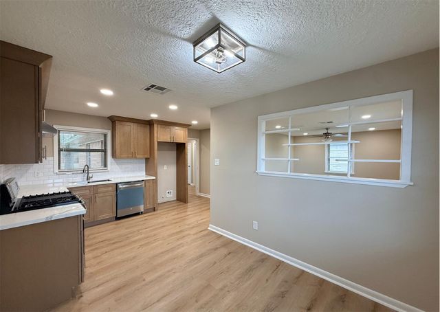 2026 John Street, Pasadena, TX 77502