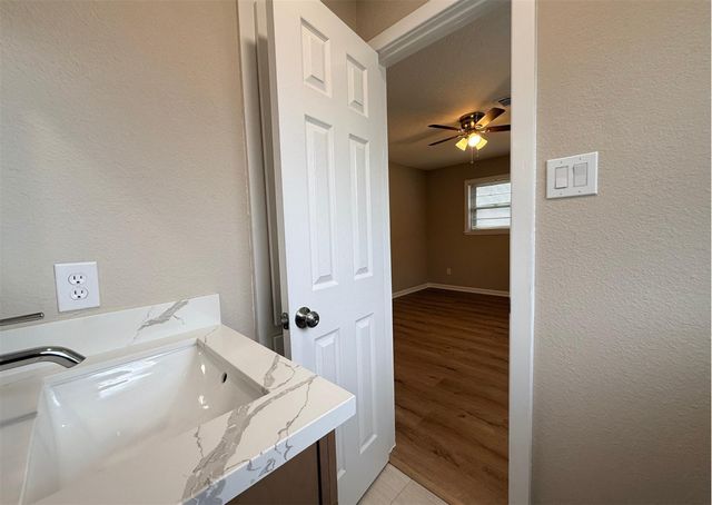 2026 John Street, Pasadena, TX 77502