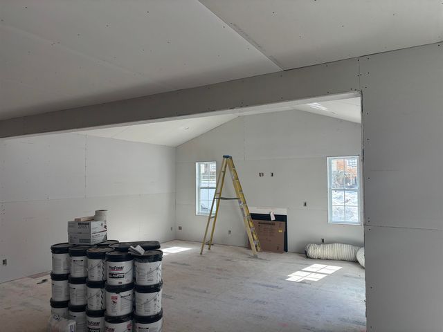 61 Whitford Street, Manchester, NH 03104