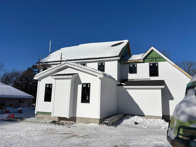 61 Whitford Street, Manchester, NH 03104