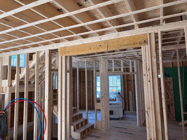 61 Whitford Street, Manchester, NH 03104