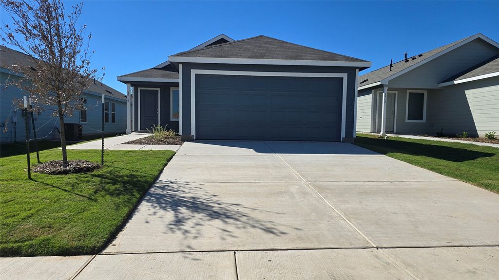 3916 Pontchartrain Parkway, Sherman, TX 75090