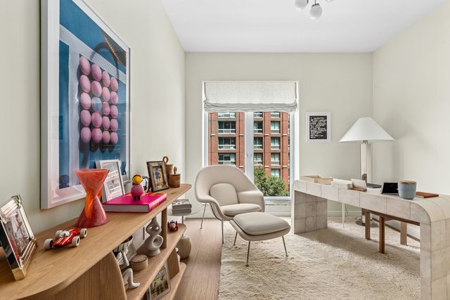 555 W 22nd St Apt 5CE, New York City, NY 10011