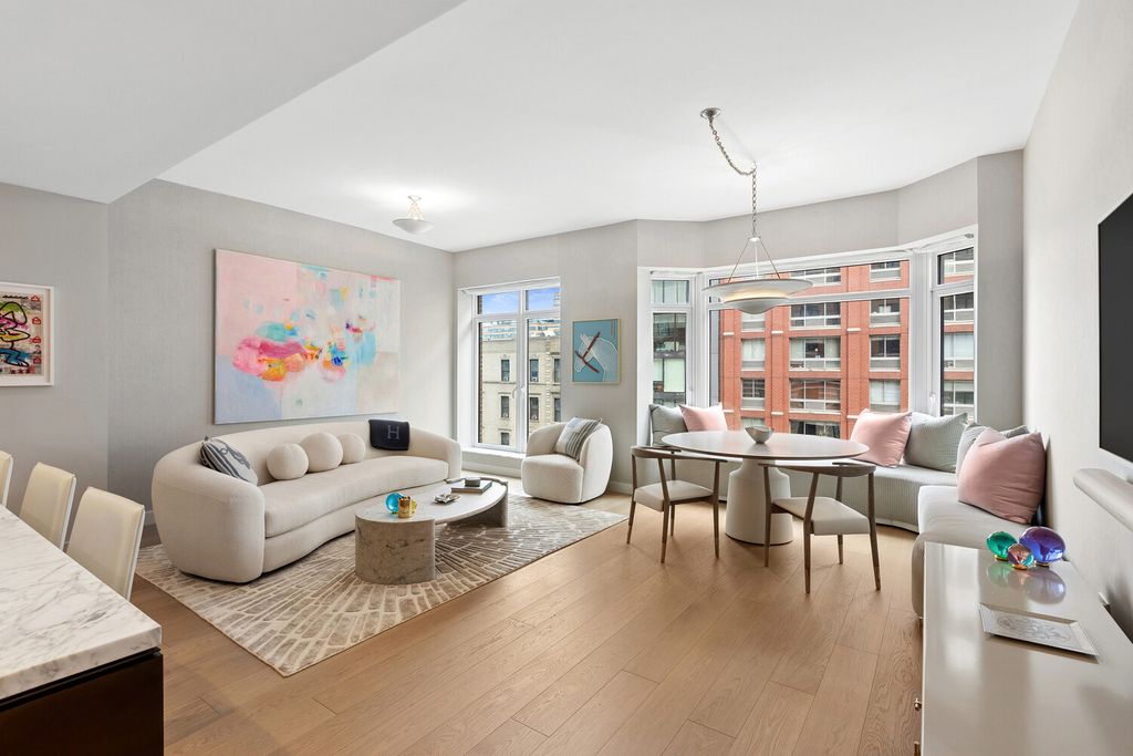 555 W 22nd St Apt 5CE, New York City, NY 10011