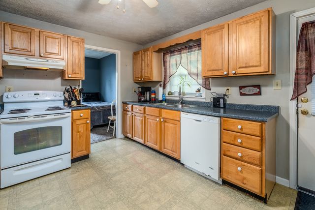 202 S Ervin Street, Pittsburg, IL 62974