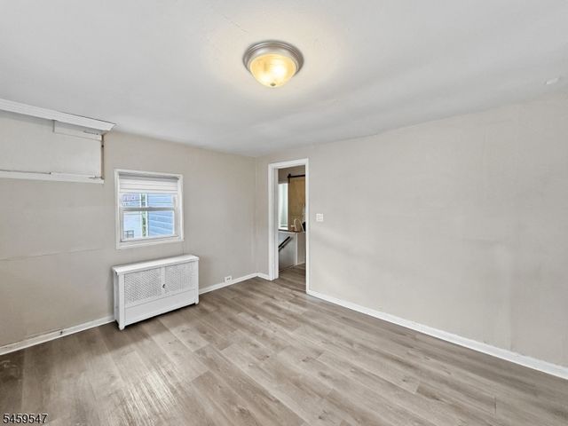 733 Schuyler Ave, Lyndhurst Twp., NJ 07071