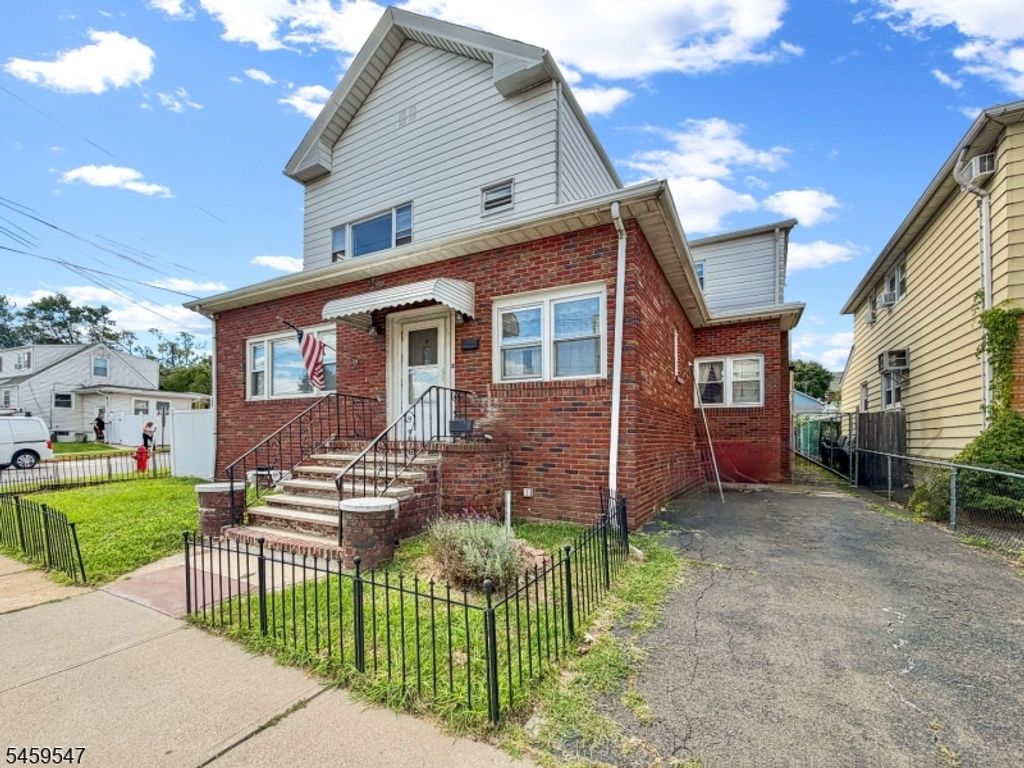 733 Schuyler Ave, Lyndhurst Twp., NJ 07071