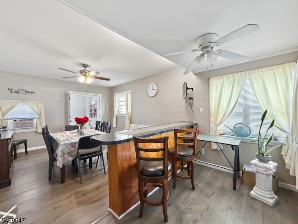 733 Schuyler Ave, Lyndhurst Twp., NJ 07071 — photo 3