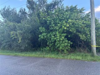 1087 KENNWOOD AVENUE, Port Charlotte, FL 33948