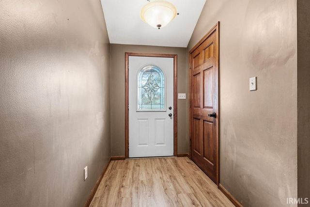 1904 Hunters Ridge Drive, Huntington, IN 46750