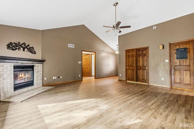 1904 Hunters Ridge Drive, Huntington, IN 46750
