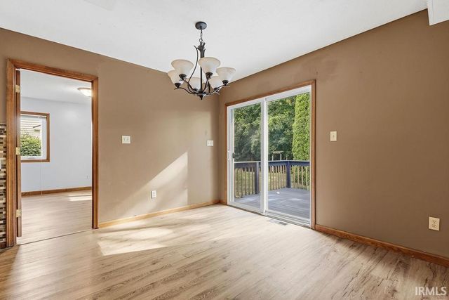 1904 Hunters Ridge Drive, Huntington, IN 46750