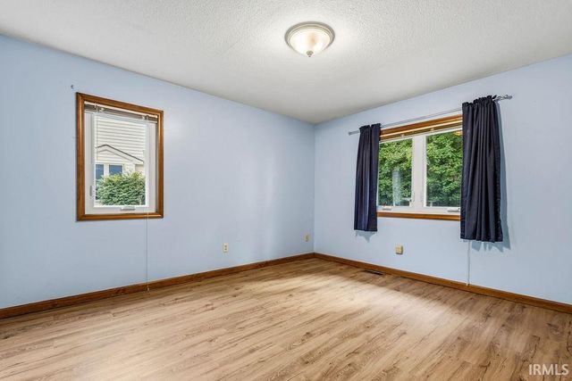 1904 Hunters Ridge Drive, Huntington, IN 46750