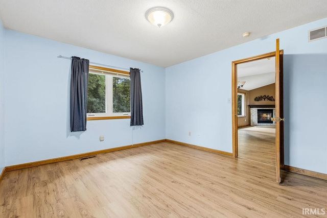 1904 Hunters Ridge Drive, Huntington, IN 46750