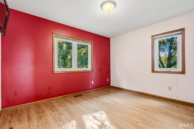 1904 Hunters Ridge Drive, Huntington, IN 46750