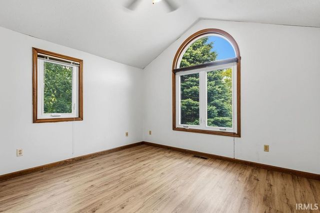 1904 Hunters Ridge Drive, Huntington, IN 46750