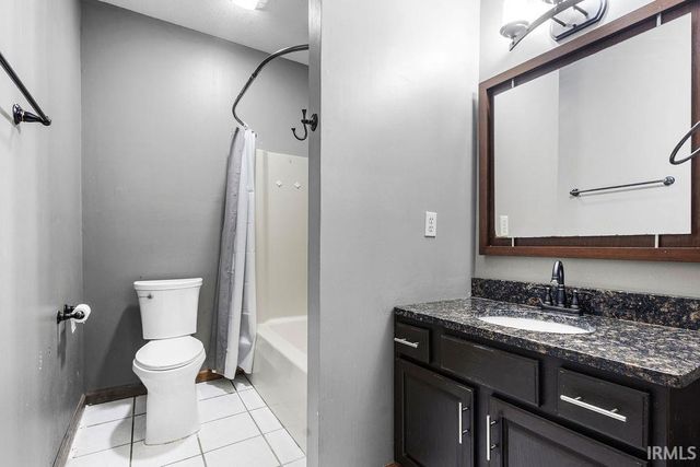 1904 Hunters Ridge Drive, Huntington, IN 46750