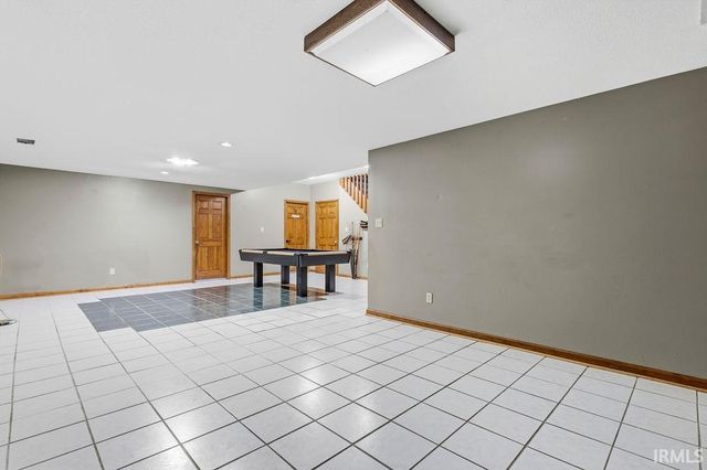 1904 Hunters Ridge Drive, Huntington, IN 46750