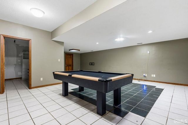 1904 Hunters Ridge Drive, Huntington, IN 46750