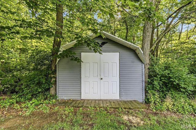 1904 Hunters Ridge Drive, Huntington, IN 46750