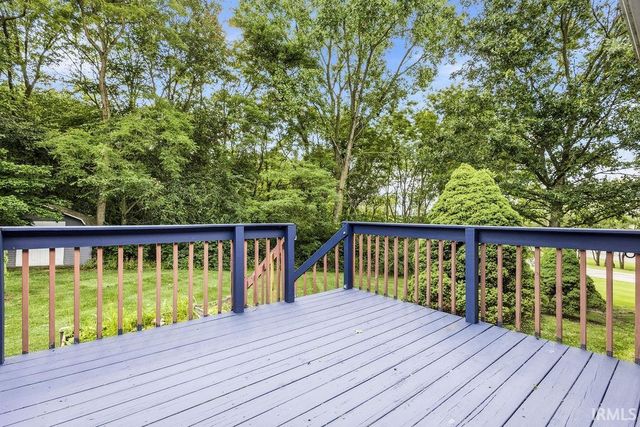 1904 Hunters Ridge Drive, Huntington, IN 46750