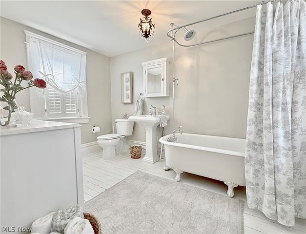 4405 Grand Central Avenue, Vienna, WV 26105