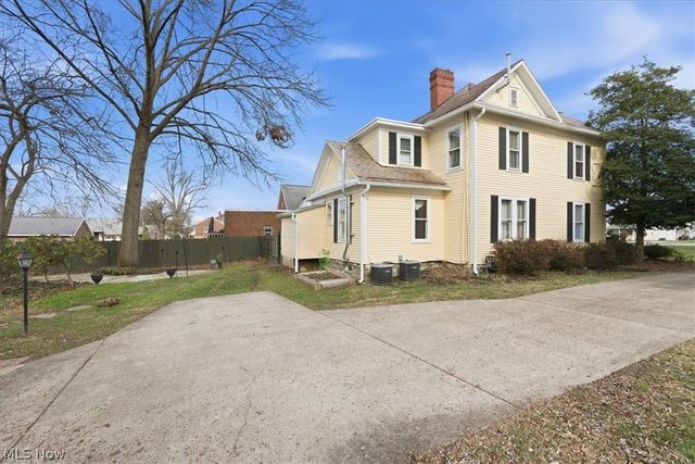 4405 Grand Central Avenue, Vienna, WV 26105