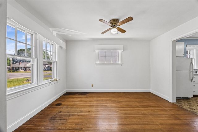 283 Stone Rd Road, Greece, NY 14616