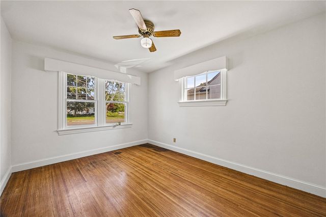 283 Stone Rd Road, Greece, NY 14616