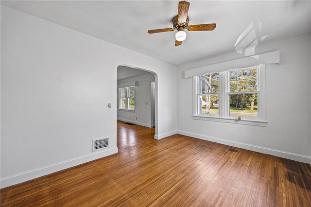 283 Stone Rd Road, Greece, NY 14616
