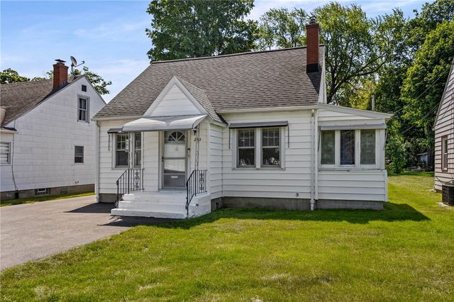 283 Stone Rd Road, Greece, NY 14616