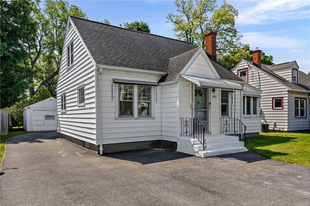 283 Stone Rd Road, Greece, NY 14616