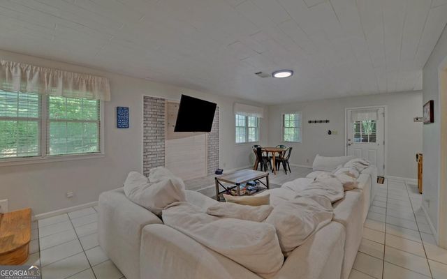 303 River Point Road, Martin, GA 30557