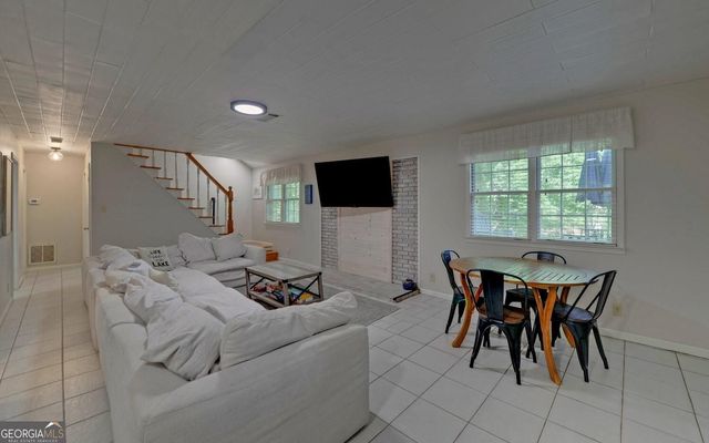 303 River Point Road, Martin, GA 30557