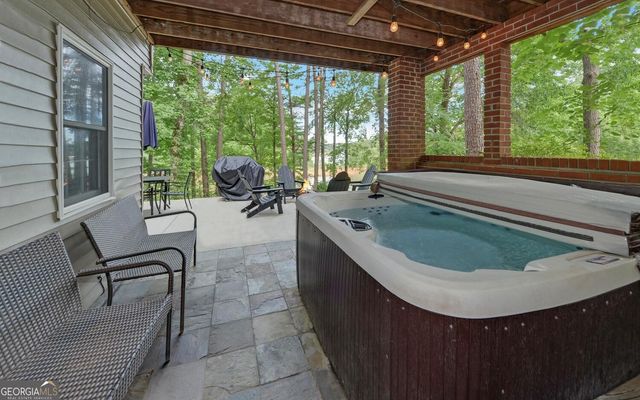 303 River Point Road, Martin, GA 30557