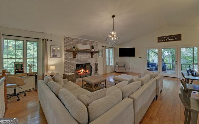 303 River Point Road, Martin, GA 30557