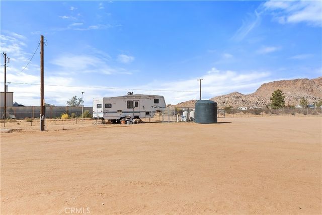 11725 Lagartijo Drive, Apple Valley, CA 92308