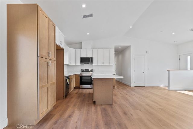 11725 Lagartijo Drive, Apple Valley, CA 92308