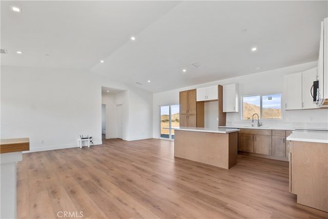 11725 Lagartijo Drive, Apple Valley, CA 92308